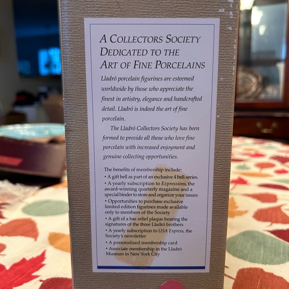 Signed ‘92 Lladro Collectors Gift w/ Summer Bell & Don Quixote plaque Excellent! - Picture 8 of 10